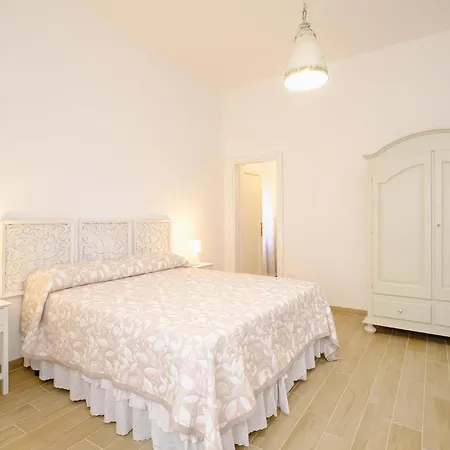 Domus Ilex- In Via Livorno 6 Maison d'hôtes 4*