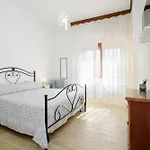 Domus Ilex Πανσιόν San Pantaleo